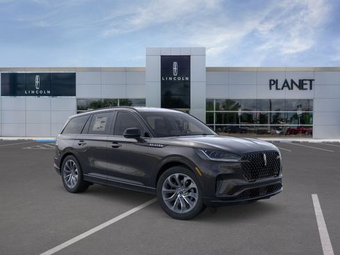 New 2026 Lincoln Aviator 2WD w/ Jet Appearance Package image 7