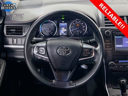 Used 2017 Toyota Camry SE image 11