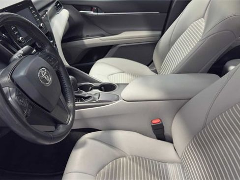 Used 2021 Toyota Camry SE w/ Convenience Package image 22