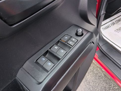 Used 2022 Toyota Tacoma SR AWD/4WD image 11