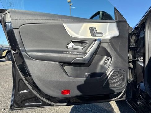 Used 2025 Mercedes-Benz CLA 250 4MATIC image 23
