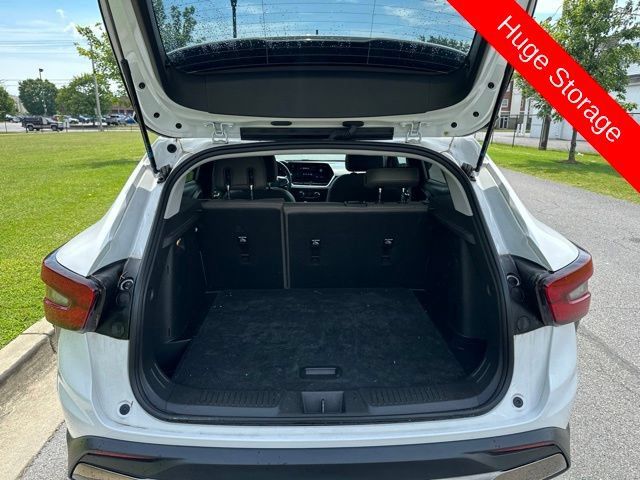 Used 2025 Chevrolet Trax ACTIV FWD image 19