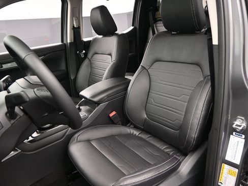 New 2025 Ford Ranger Lariat w/ FX4 Off-Road Package image 30