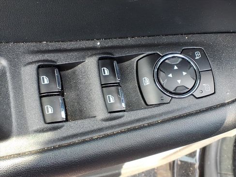 Used 2022 Ford Edge SEL image 5