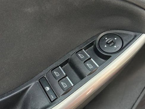 Used 2018 Ford Focus Titanium FWD image 10