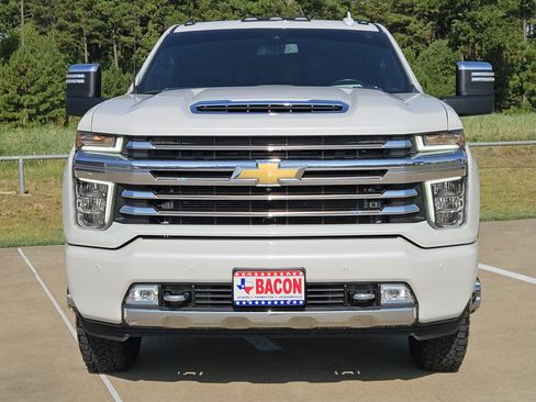 Used 2022 Chevrolet Silverado 3500 High Country w/ Safety Package II AWD/4WD image 2