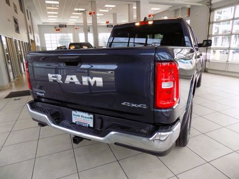 Used 2025 RAM 1500 Big Horn AWD/4WD image 7