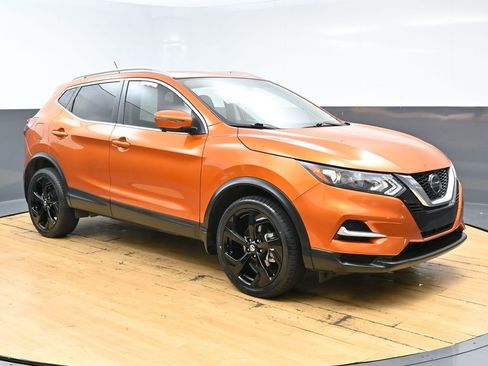 Used 2022 Nissan Rogue Sport SL image 3