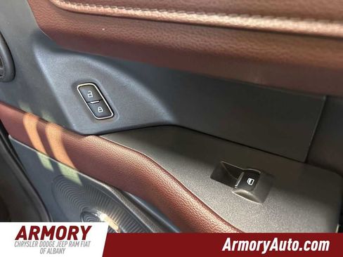 Used 2024 Ford Expedition Limited image 40