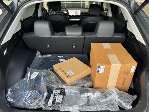 New 2025 Hyundai Ioniq 5 SEL image 32