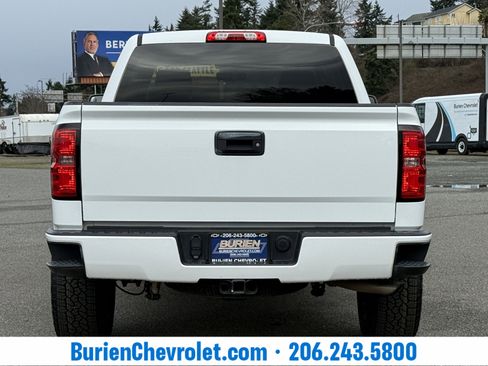 Used 2018 Chevrolet Silverado 1500 LT w/ All Star Edition image 4