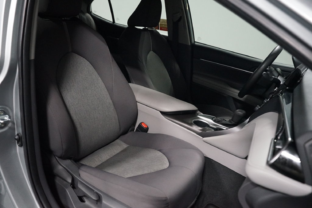 Used 2021 Toyota Camry LE FWD image 24