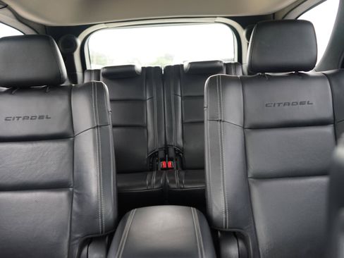 Used 2017 Dodge Durango Citadel w/ Premium Entertainment Group RWD image 19