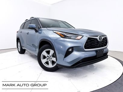 Used 2023 Toyota Highlander LE
