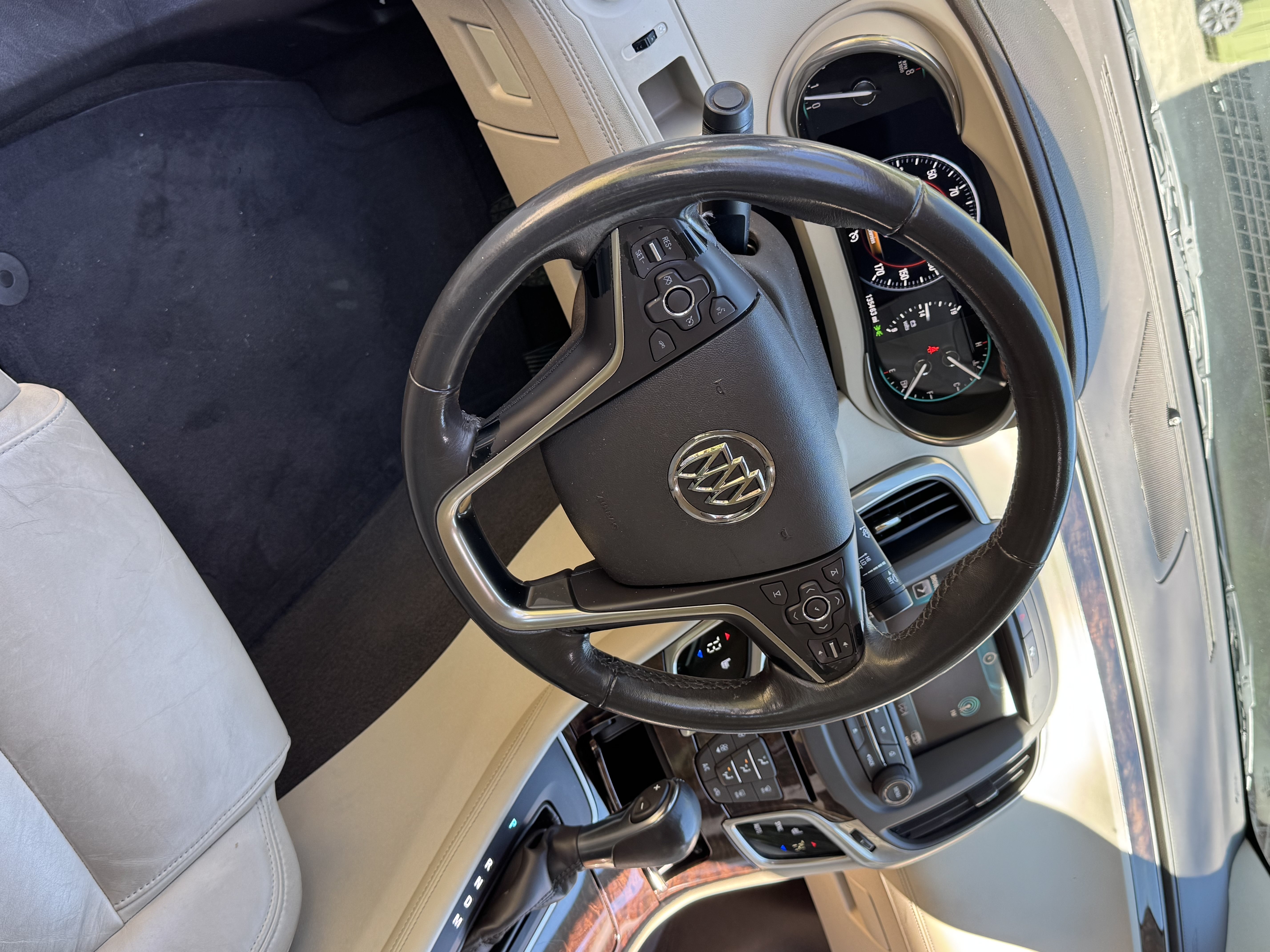 Used 2014 Buick LaCrosse Leather FWD image 46