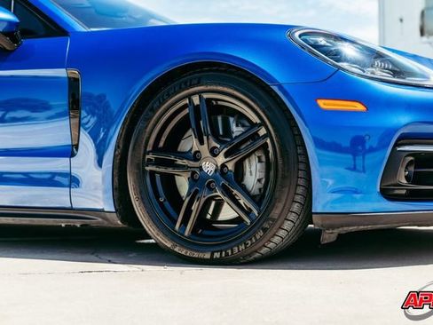 Used 2018 Porsche Panamera 4S AWD/4WD image 60