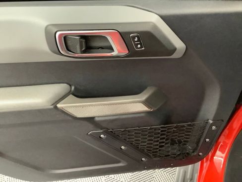 Used 2023 Ford Bronco Black Diamond image 9