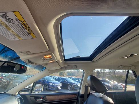 Used 2015 Subaru Outback 3.6R Limited image 16