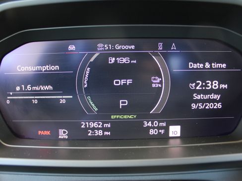 Used 2023 Audi Q4 e-tron Premium Plus w/ Premium Plus AWD/4WD image 18
