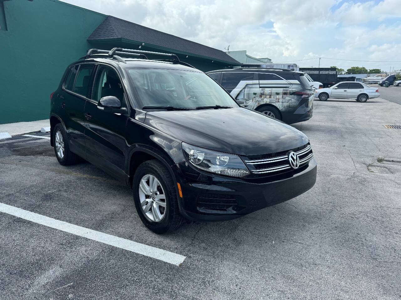 Used 2015 Volkswagen Tiguan S FWD image 8