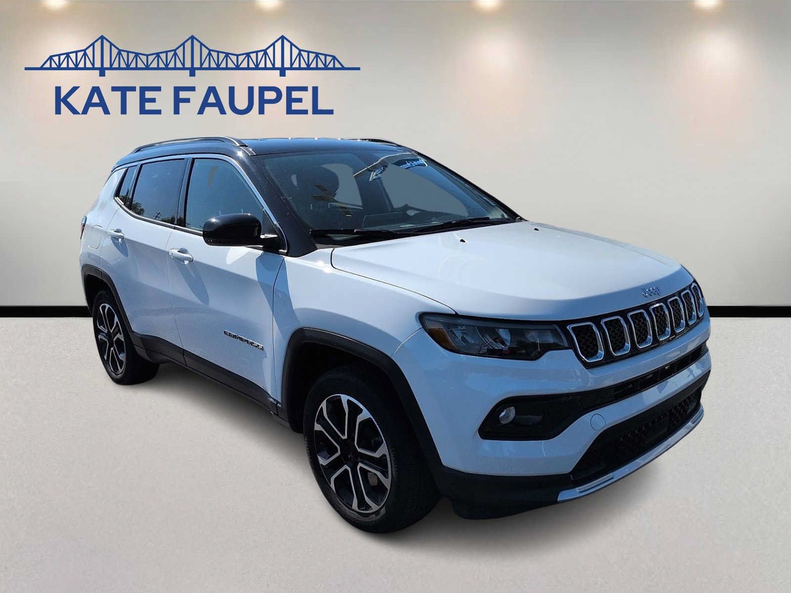 Used 2023 Jeep Compass Limited AWD/4WD image 1