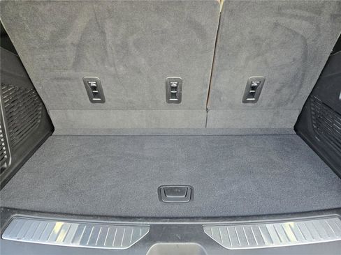 Used 2024 Chevrolet Tahoe High Country AWD/4WD image 33