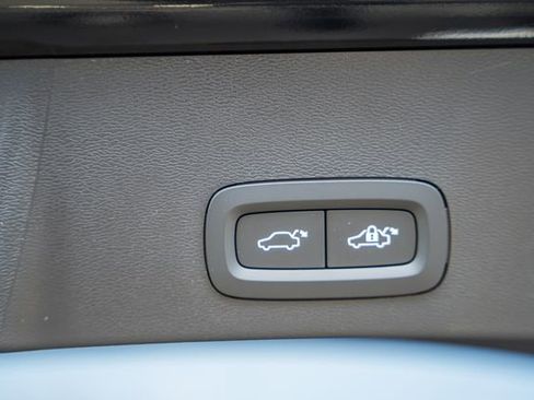 New 2026 Volvo XC40 B5 Plus w/ Climate Package image 11