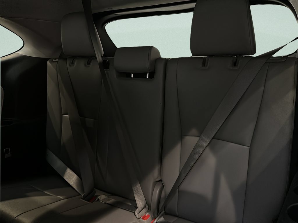 Used 2022 Toyota Highlander XLE AWD/4WD image 16