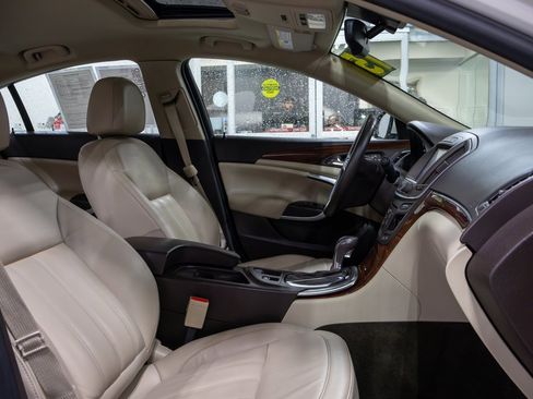 Used 2015 Buick Regal Premium w/ Experience Buick Package image 12