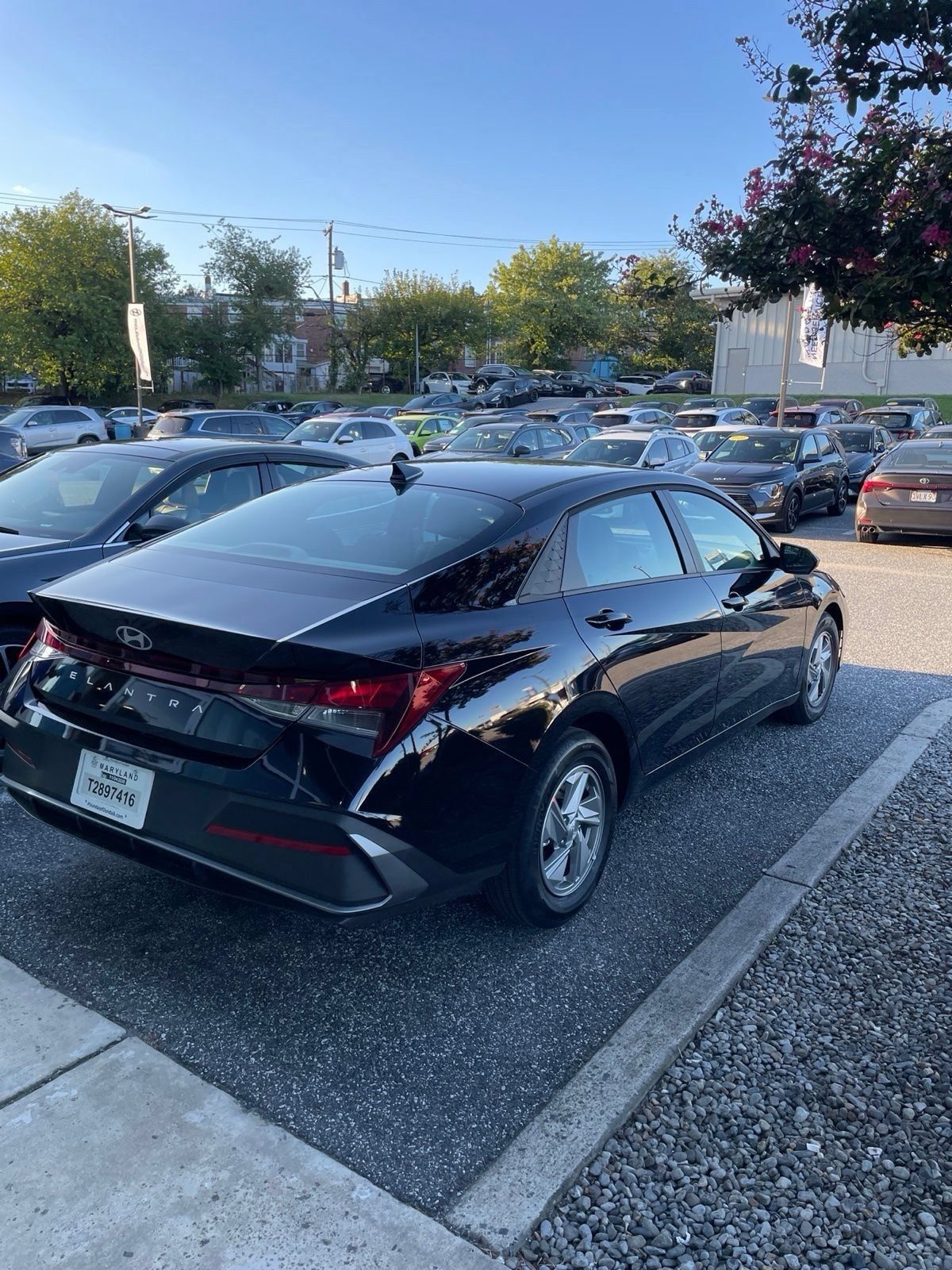 Used 2026 Hyundai Elantra SE FWD image 3
