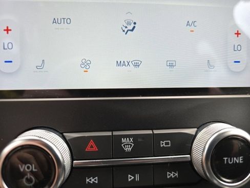 Certified 2024 Ford Edge SEL image 17