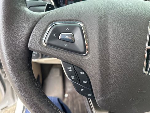 Used 2019 Lincoln MKC Premiere FWD image 20