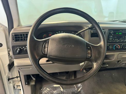 Used 2001 Ford F350 2WD Regular Cab Super Duty image 12