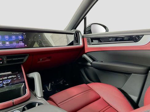 New 2026 Porsche Cayenne Coupe image 26