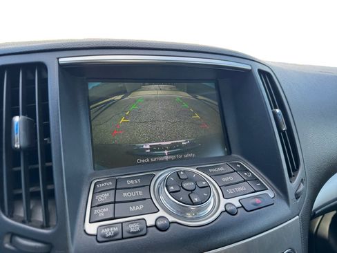 Used 2011 INFINITI G37 Journey w/ Premium Pkg image 13