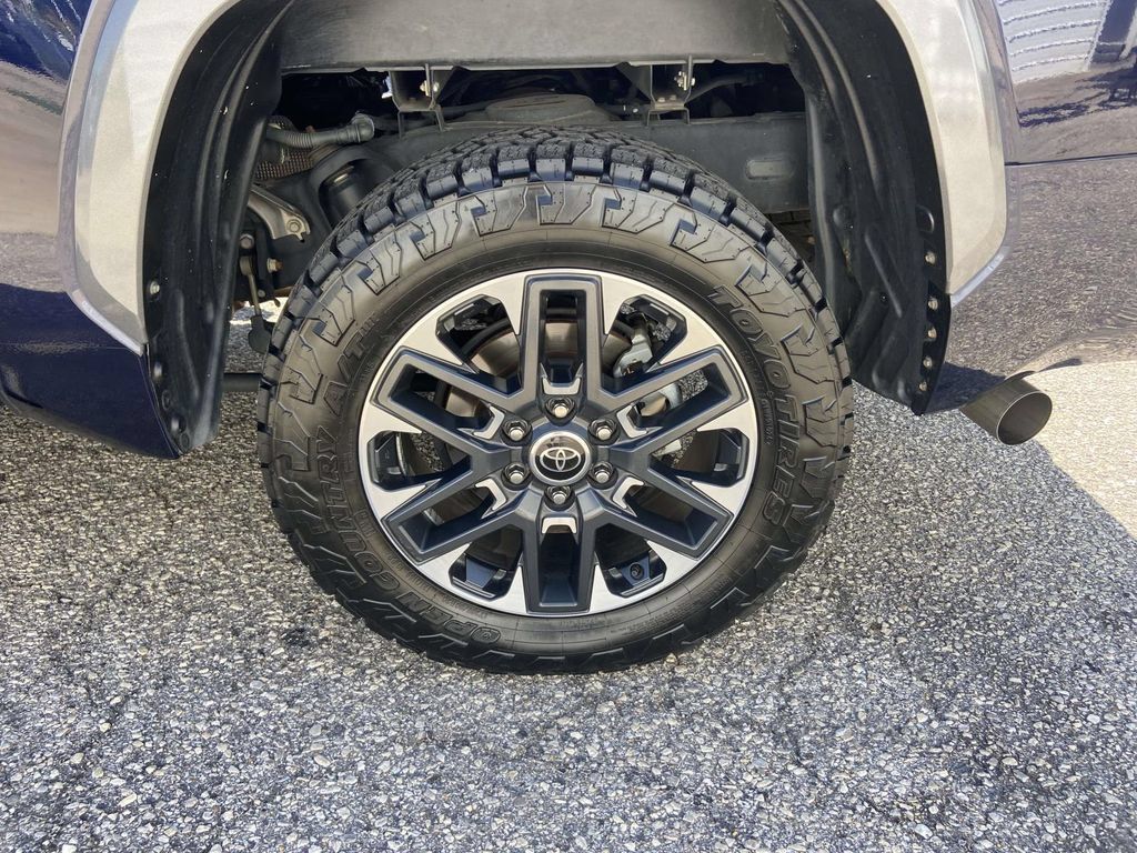 Used 2024 Toyota Tundra Limited w/ Power Package AWD/4WD image 9