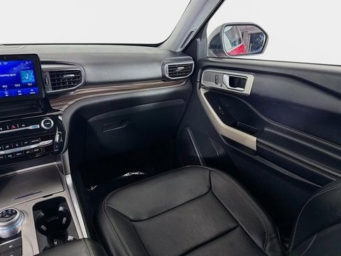 Used 2021 Ford Explorer Limited image 26