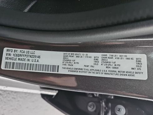 New 2026 RAM 1500 4x4 Crew Cab image 33