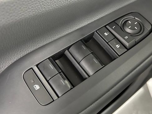 New 2026 Toyota Prius LE image 40