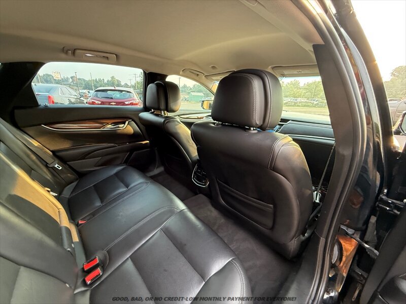Used 2014 Cadillac XTS Luxury FWD image 18