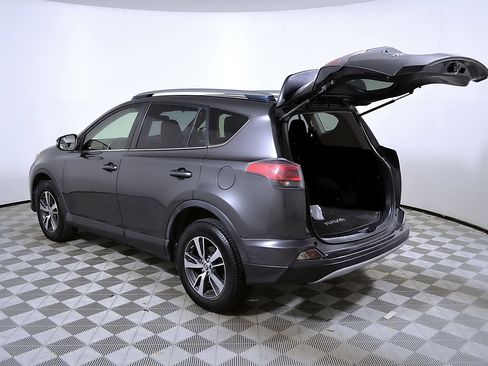 Used 2017 Toyota RAV4 XLE w/ All Weather Liner Package AWD/4WD image 10