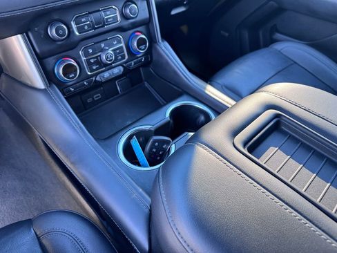 Used 2023 Chevrolet Suburban LT image 36