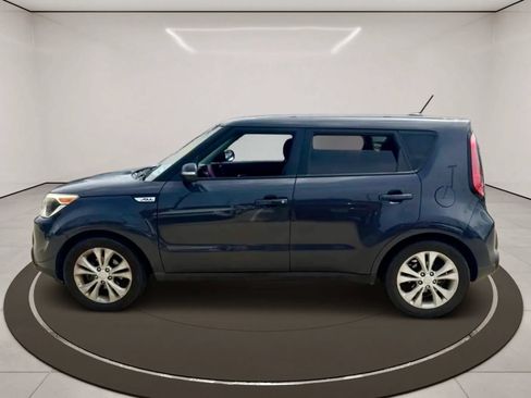 Used 2014 Kia Soul + FWD image 9