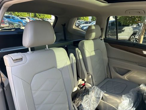 New 2026 Volkswagen Atlas SE image 51