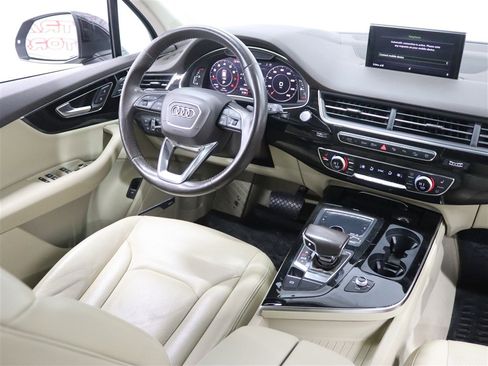 Used 2019 Audi Q7 3.0T Prestige w/ Prestige Package image 19