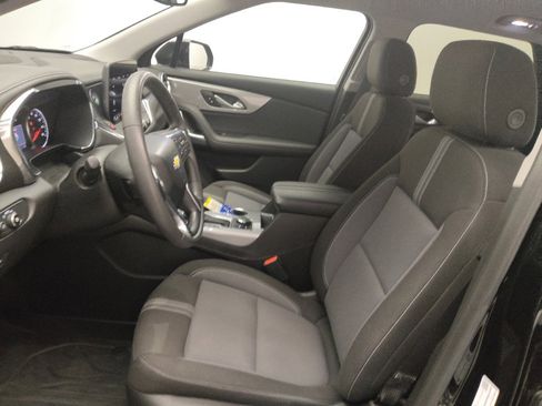 Used 2024 Chevrolet Blazer LT w/ Convenience Package FWD image 17