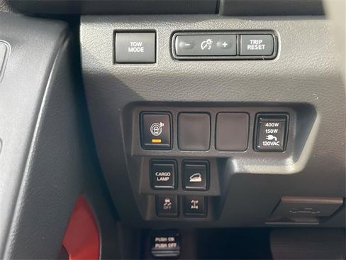 Used 2022 Nissan Frontier PRO-4X image 20