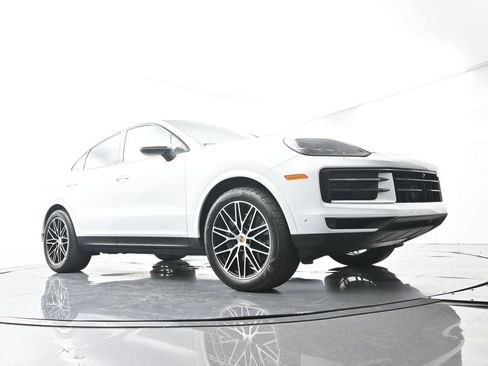 Certified 2024 Porsche Cayenne Coupe AWD/4WD image 54
