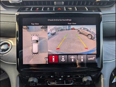 New 2025 Jeep Grand Cherokee Limited w/ Luxury Tech Group II image 11