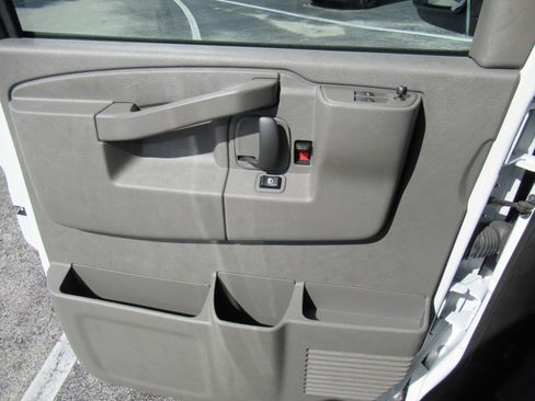 Used 2025 GMC Savana 2500 w/ Driver Convenience Package RWD image 22